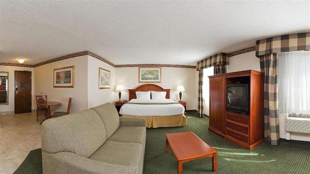 Holiday Inn Express & Suites Johnstown By Ihg Екстериор снимка
