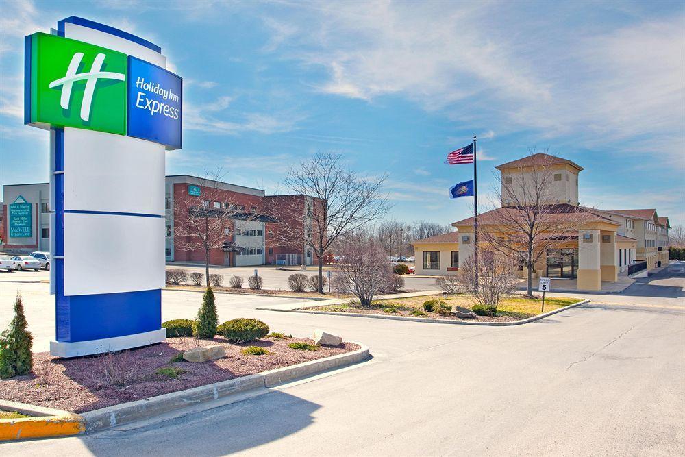 Holiday Inn Express & Suites Johnstown By Ihg Екстериор снимка
