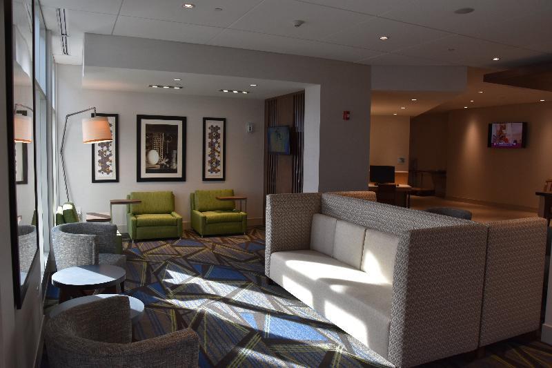 Holiday Inn Express & Suites Johnstown By Ihg Екстериор снимка